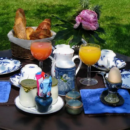 Le Manoir Du Petit Saint Pierre Bed & Breakfast Honfleur